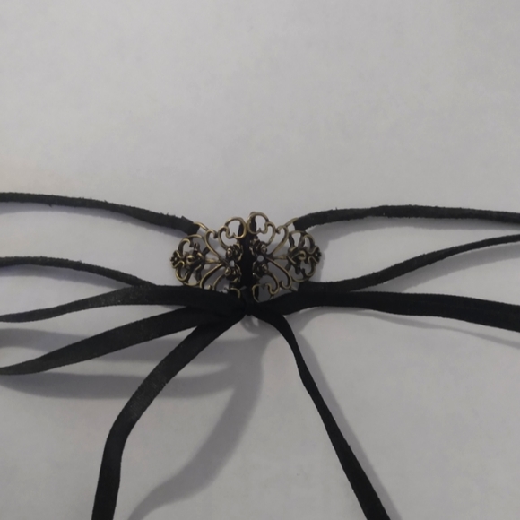 🌟 Free with Purchase. Choker. Leather, Metal & Lace. - Picture 2 of 5